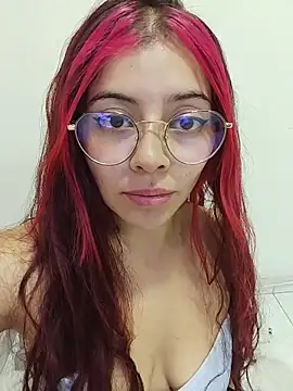 Snapshot of liz_cute chatting on June 9, 2026, 10:21 pm liz cute online show from June 9, 2026, 10:21 pm