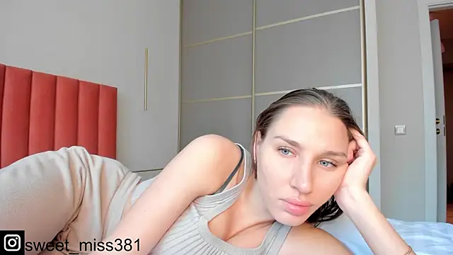 SofiClimbing online show from December 9, 2024, 5:18 am