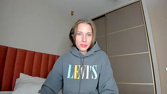 SofiClimbing online show from December 22, 2024, 2:17 am