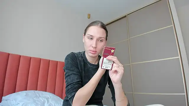 SofiClimbing online show from February 8, 2025, 4:25 am