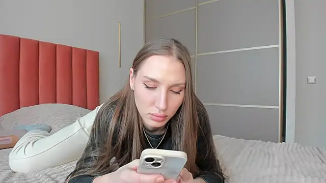 SofiClimbing online show from February 10, 2025, 5:47 am