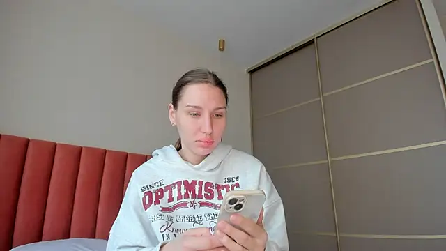 SofiClimbing online show from March 22, 2025, 3:09 am