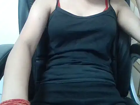 Snapshot of White_Sparrow1 chatting on June 7, 2026, 5:00 am White Sparrow1 online show from June 7, 2026, 5:00 am