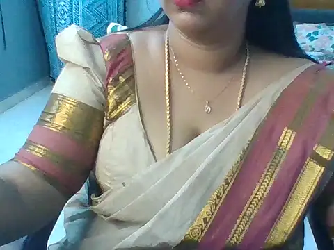 Snapshot of Tamil_hot_Meenu chatting on June 26, 2026, 4:22 pm Tamil hot Meenu online show from June 26, 2026, 4:22 pm
