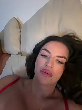 Snapshot of AlanandLana chatting on August 7, 2026, 3:41 am AlanandLana online show from August 7, 2026, 3:41 am
