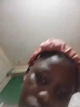 Snapshot of Thickcreamer chatting on June 24, 2026, 5:39 am Thickcreamer online show from June 24, 2026, 5:39 am