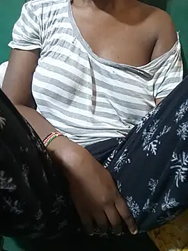 Snapshot of MariannaFreaky chatting on June 20, 2026, 7:44 am MariannaFreaky online show from June 20, 2026, 7:44 am