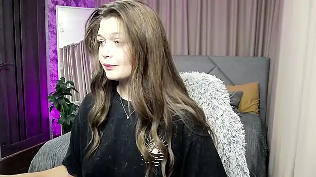 Snapshot of AliceeJin chatting on July 25, 2026, 10:35 am AliceeJin online show from July 25, 2026, 10:35 am