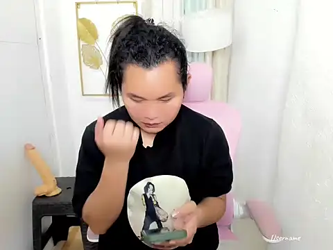 fantasy queen69 online show from June 22, 2026, 4:53 am