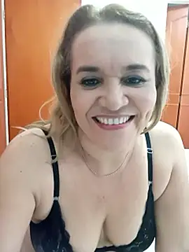 Snapshot of Sara_hilton02 chatting on June 11, 2026, 2:59 pm Sara hilton02 online show from June 11, 2026, 2:59 pm
