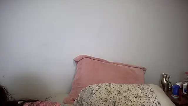 maddiliz online show from February 19, 2025, 4:23 am