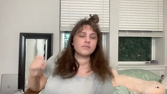 maddiliz online show from September 9, 2025, 1:49 am