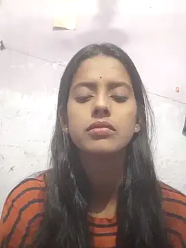 Snapshot of Saloni-Tyagi chatting on June 24, 2026, 2:21 am Saloni-Tyagi online show from June 24, 2026, 2:21 am