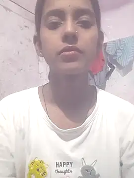 Snapshot of Saloni-Tyagi chatting on July 7, 2026, 11:03 am Saloni-Tyagi online show from July 7, 2026, 11:03 am