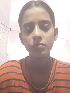 Snapshot of Saloni-Tyagi chatting on July 27, 2026, 5:53 pm Saloni-Tyagi online show from July 27, 2026, 5:53 pm