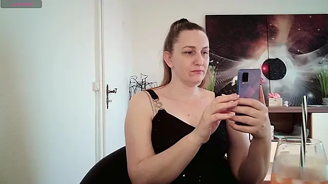 Yevgeshka-Milashka online show from March 8, 2025, 4:28 pm