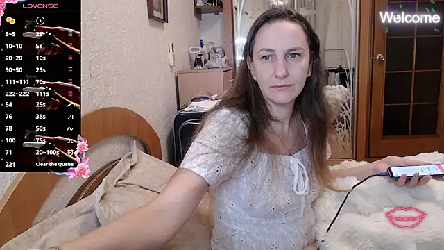 Yevgeshka-Milashka online show from December 19, 2025, 2:40 am