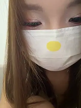 Snapshot of QIQI-QIQI-01 chatting on July 5, 2026, 2:35 pm QIQI-QIQI-01 online show from July 5, 2026, 2:35 pm