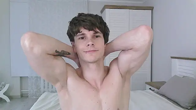 Eric Crush online show from June 4, 2026, 4:18 am
