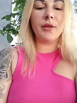 Snapshot of evil_kitty chatting on June 12, 2026, 7:07 am evil kitty online show from June 12, 2026, 7:07 am