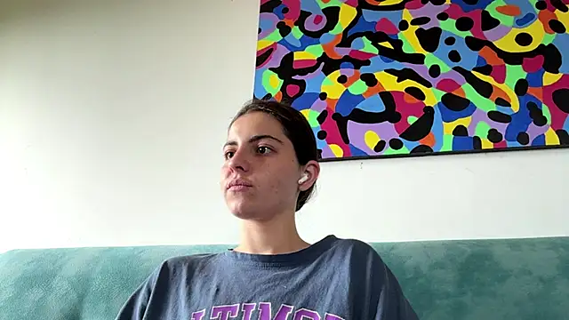 Snapshot of MarisaKomar chatting on June 14, 2026, 7:54 am MarisaKomar online show from June 14, 2026, 7:54 am