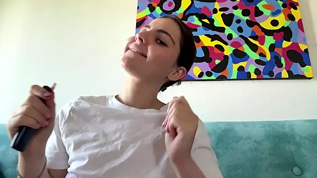 Snapshot of MarisaKomar chatting on June 17, 2026, 7:22 am MarisaKomar online show from June 17, 2026, 7:22 am