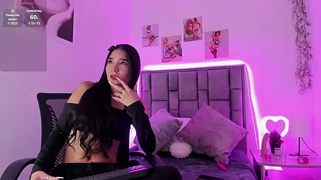 Violeta Velvet  online show from June 12, 2026, 12:48 pm