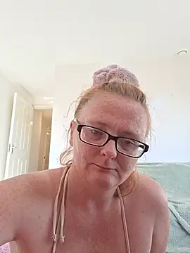 Naughtybutnicedaisy online show from June 26, 2026, 4:44 pm