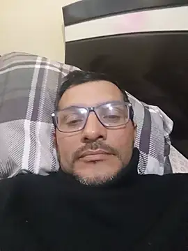 Snapshot of RIchar05 chatting on July 1, 2026, 7:35 pm RIchar05 online show from July 1, 2026, 7:35 pm