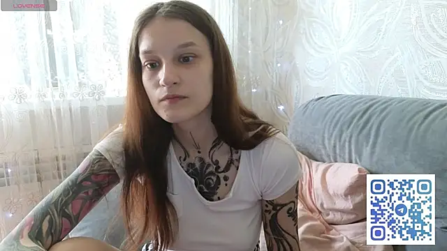 Little skinnyDevil online show from June 14, 2026, 2:46 am