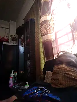 mdron00 online show from June 4, 2026, 5:13 am