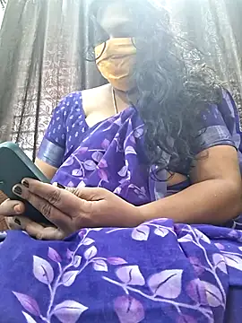 Hot Sreeja Tamil online show from July 7, 2026, 4:26 am