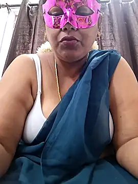 Hot Sreeja Tamil online show from July 28, 2026, 4:19 am