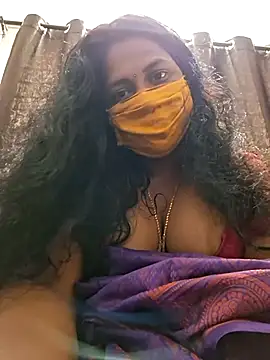 Hot Sreeja Tamil online show from August 3, 2026, 4:11 am