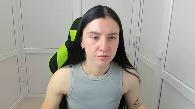 PatteMeoww online show from July 18, 2026, 6:17 am