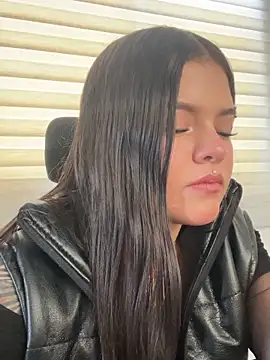 Snapshot of Camila_Duarte_2 chatting on June 19, 2026, 4:00 pm Camila Duarte 2 online show from June 19, 2026, 4:00 pm