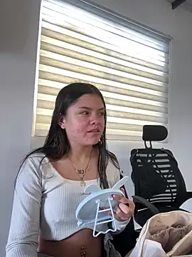 Snapshot of Camila_Duarte_2 chatting on June 30, 2026, 1:23 pm Camila Duarte 2 online show from June 30, 2026, 1:23 pm