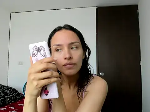 Snapshot of Megan_blue__ chatting on June 27, 2026, 6:02 pm Megan blue online show from June 27, 2026, 6:02 pm