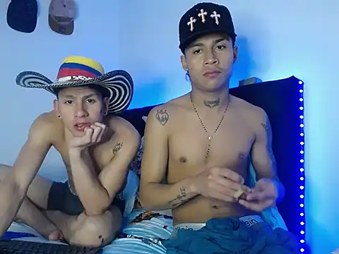 TheHotDuo19 online show from June 14, 2026, 5:20 am