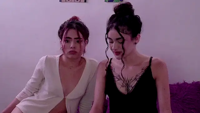 Snapshot of WendyandSienna chatting on July 27, 2026, 9:05 am WendyandSienna online show from July 27, 2026, 9:05 am