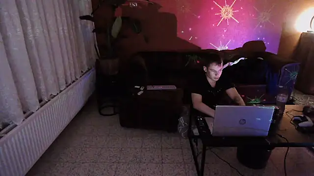 sventwinkboy online show from June 17, 2026, 3:20 am