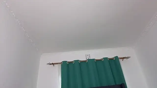 Snapshot of Fluffy_Pillows chatting on July 17, 2026, 8:21 am Fluffy Pillows online show from July 17, 2026, 8:21 am