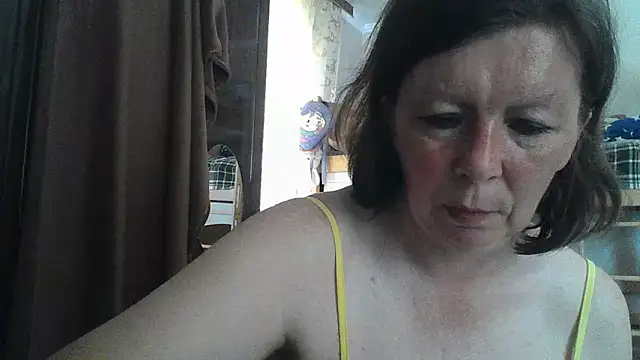 Snapshot of Schastlivaya43 chatting on June 10, 2026, 8:57 am Schastlivaya43 online show from June 10, 2026, 8:57 am