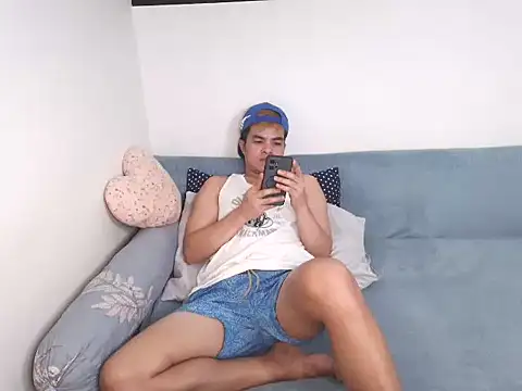 yourmikexxx online show from July 18, 2026, 12:09 pm