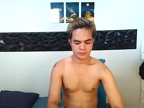 yourmikexxx online show from July 21, 2026, 6:27 am