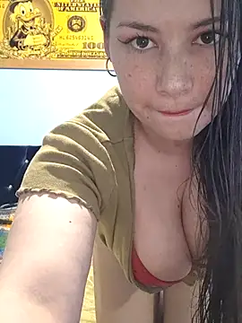 Snapshot of BIGTITS0 chatting on June 28, 2026, 6:14 pm BIGTITS0 online show from June 28, 2026, 6:14 pm