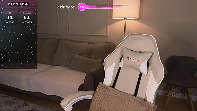 lolalitte online show from June 15, 2026, 4:25 am