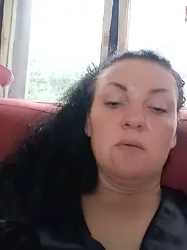 -LuluBerry- online show from June 5, 2026, 6:52 am