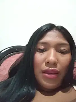 MoonMua online show from June 14, 2026, 2:09 am