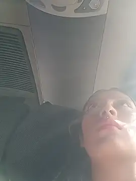 MiaSaen online show from July 18, 2026, 8:12 pm